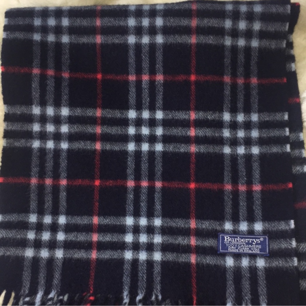 055 Burberry Scarf